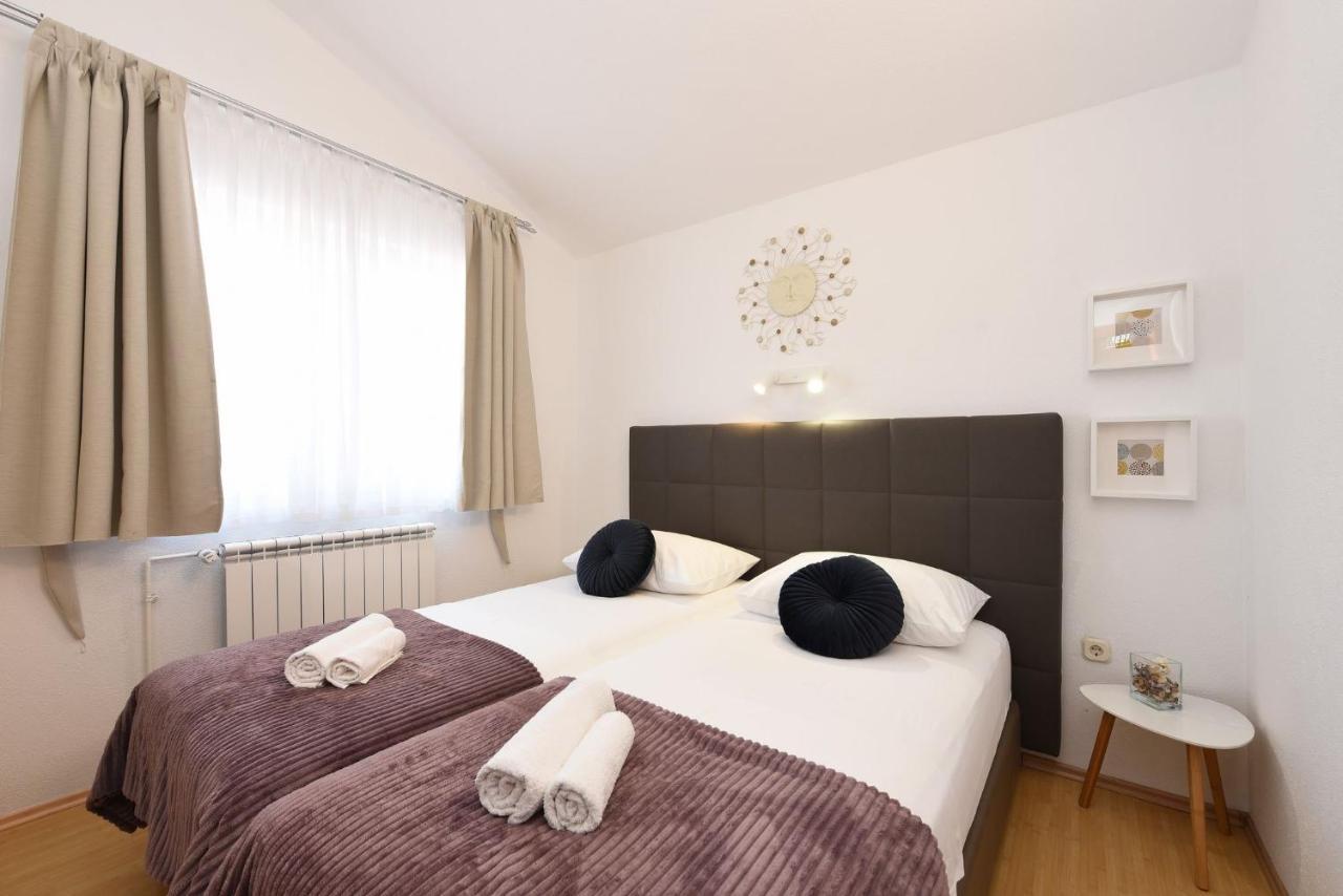 Apartments Amari Starigrad Paklenica Luaran gambar